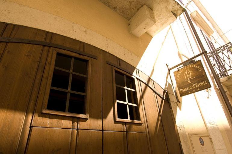Hotel Palazzo D'Erchia Κονβερσάνο Εξωτερικό φωτογραφία
